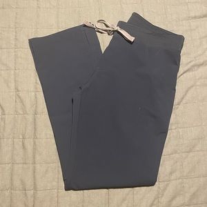 Dark harbor kade medium